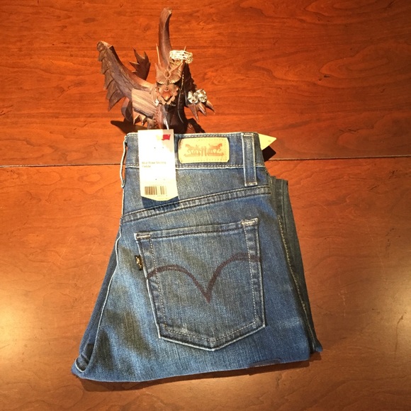 Levi’s Skinny Jeans - Size 2P - Black Tab - NWT! - Picture 3 of 5